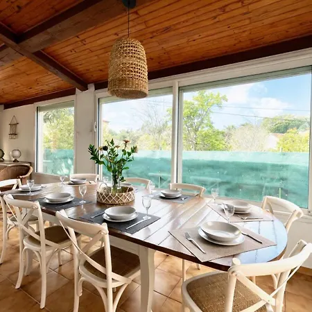 Constance - Swimming Pool & Parking - Sleeps 8 Villa Six-Fours-les-Plages